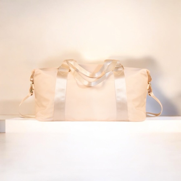 NWT | Rachel Zoe Amalfi Weekender Cream Duffel Bag - Picture 1 of 1